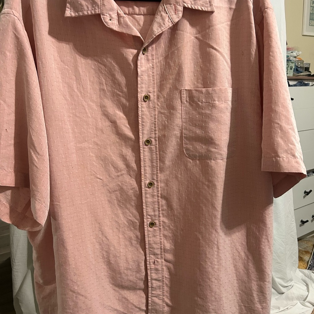 Roundtree & Yorke Pink Button Down Shirt